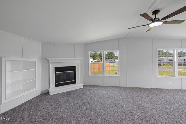 757 Precision Court, Hope Mills, NC 28348