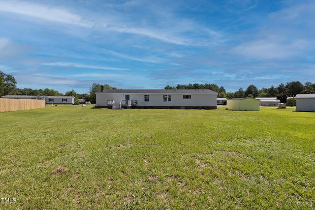 757 Precision Court, Hope Mills, NC 28348