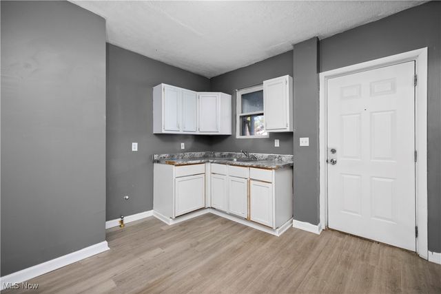 316 W 10th Street, Lorain, OH 44052