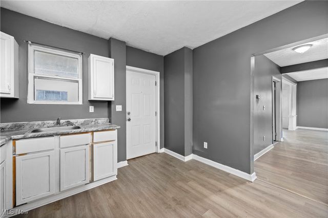 316 W 10th Street, Lorain, OH 44052