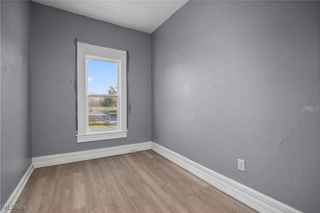 316 W 10th Street, Lorain, OH 44052