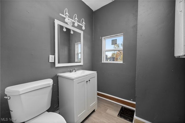 316 W 10th Street, Lorain, OH 44052