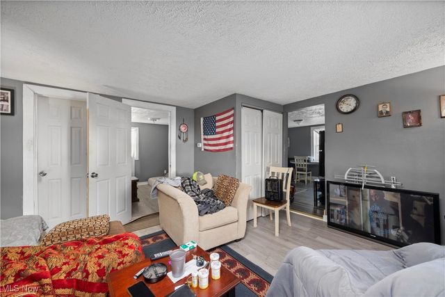 316 W 10th Street, Lorain, OH 44052