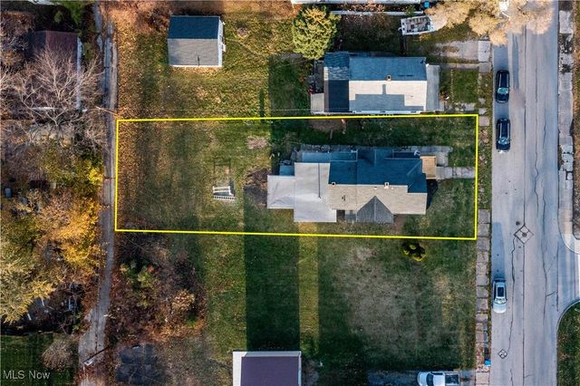 316 W 10th Street, Lorain, OH 44052