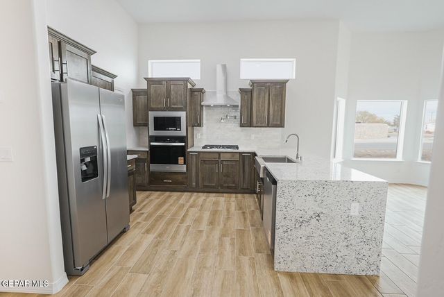 115 Wind Mill Street, Sunland Park, NM 88063
