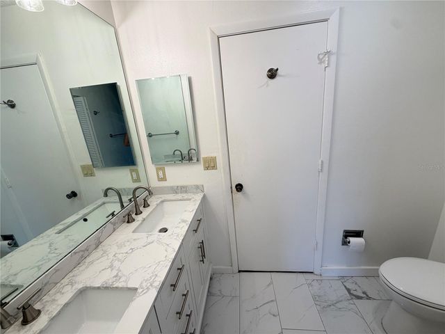 4892 GREENCROFT ROAD, Sarasota, FL 34235