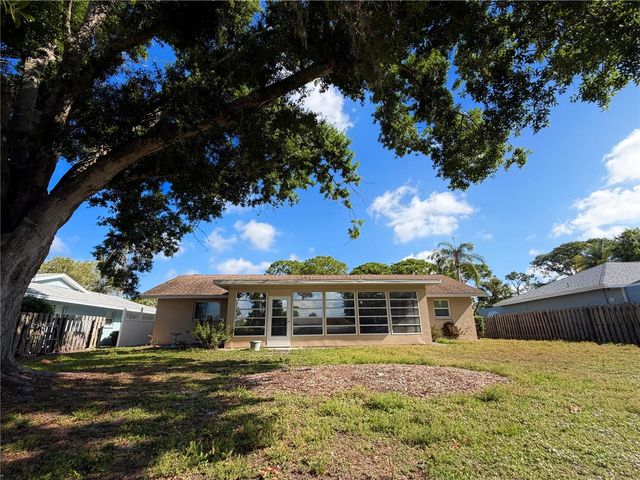 4892 GREENCROFT ROAD, Sarasota, FL 34235