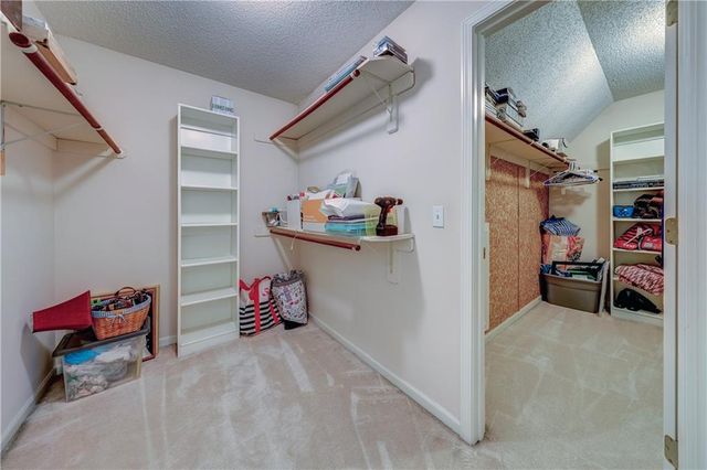 11809 W 115 Street, Overland Park, KS 66210