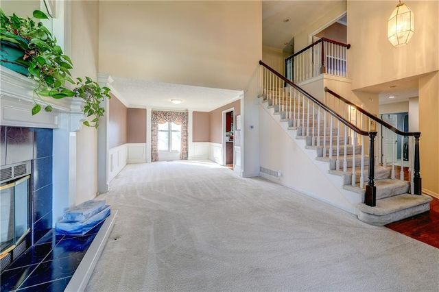 11809 W 115 Street, Overland Park, KS 66210