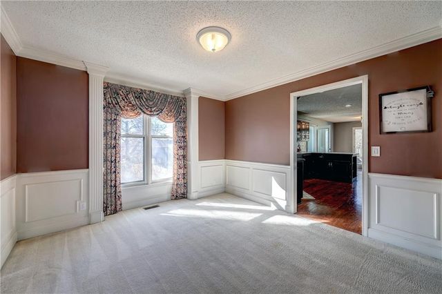 11809 W 115 Street, Overland Park, KS 66210