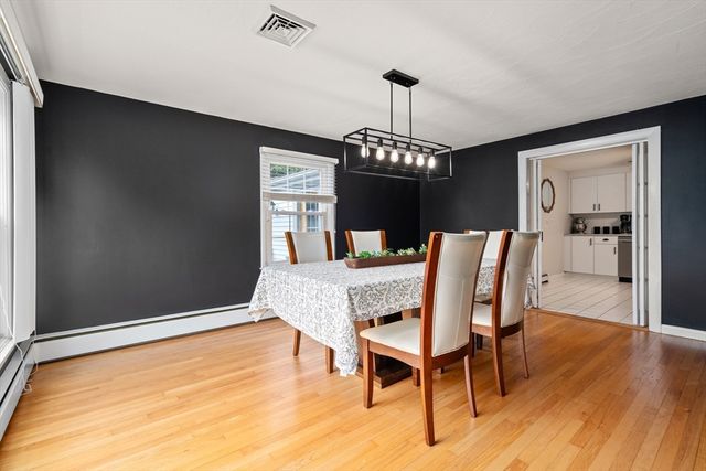 24 Barberry Drive, Seekonk, MA 02771