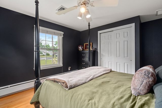 24 Barberry Drive, Seekonk, MA 02771