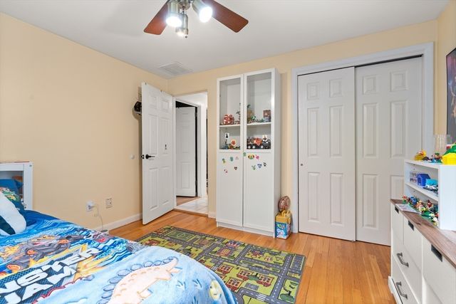 24 Barberry Drive, Seekonk, MA 02771
