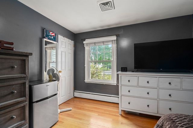 24 Barberry Drive, Seekonk, MA 02771