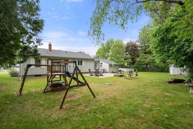 24 Barberry Drive, Seekonk, MA 02771