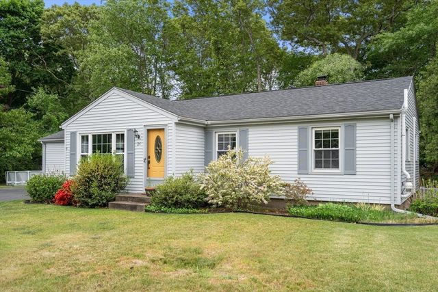24 Barberry Drive, Seekonk, MA 02771