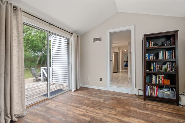 24 Barberry Drive, Seekonk, MA 02771