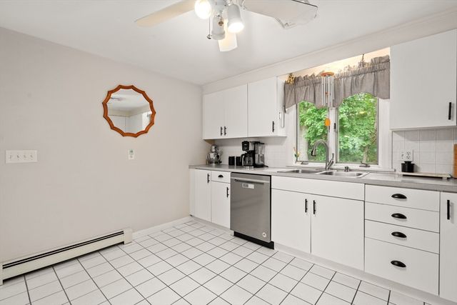 24 Barberry Drive, Seekonk, MA 02771