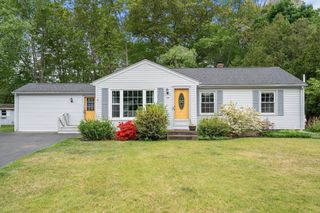 24 Barberry Drive, Seekonk, MA 02771