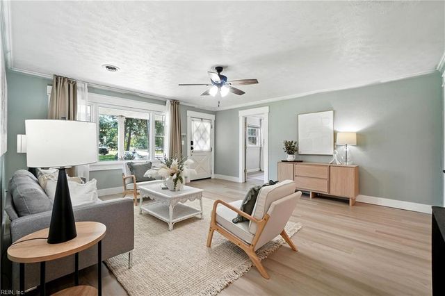 2827 Lambert TRL, Chesapeake, VA 23323