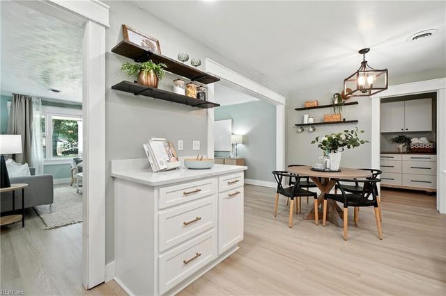 2827 Lambert TRL, Chesapeake, VA 23323