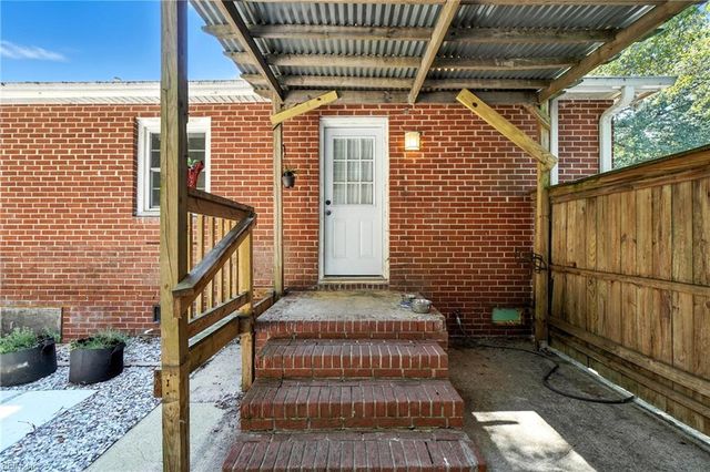 2827 Lambert TRL, Chesapeake, VA 23323