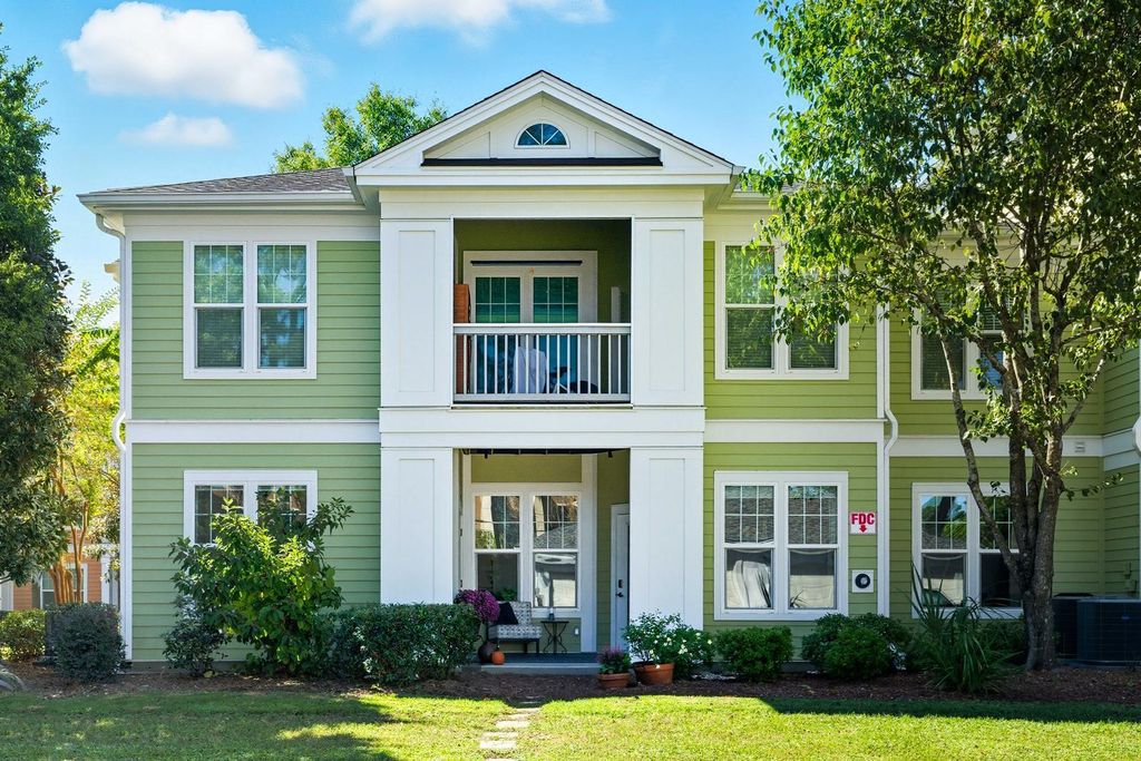 2315 Chatelain Way, Mount Pleasant, SC 29464