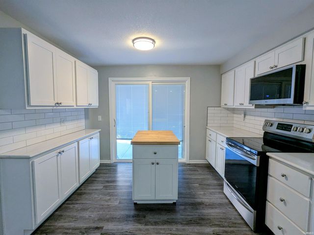 5114 W Arlington Park Boulevard, Fort Wayne, IN 46835