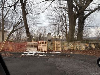 21 Amawalk Road, Carmel, NY 10512