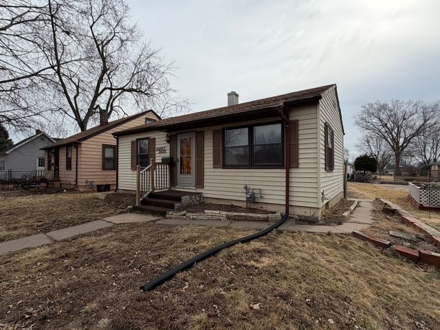 3223 McKinley Avenue, Davenport, IA 52802