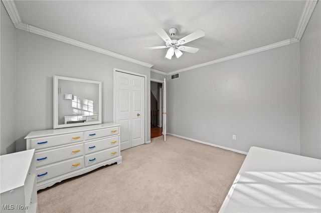 9201 Old Meadow Drive, Chagrin Falls, OH 44023