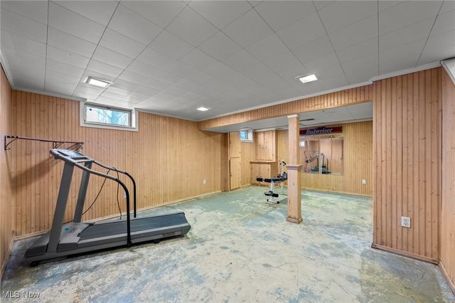 9201 Old Meadow Drive, Chagrin Falls, OH 44023