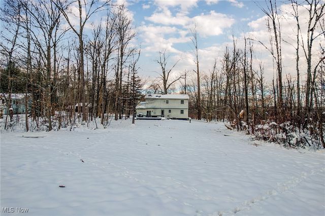 9201 Old Meadow Drive, Chagrin Falls, OH 44023