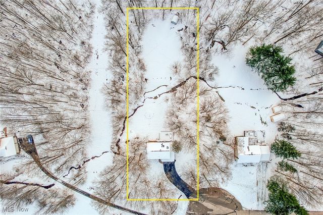 9201 Old Meadow Drive, Chagrin Falls, OH 44023