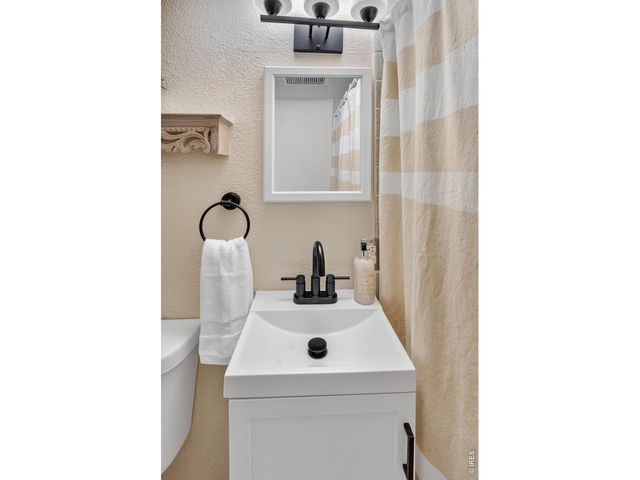 1057 E 5th St, Loveland, CO 80537