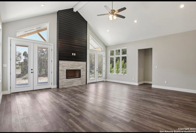 750 la paloma, Canyon Lake, TX 78133
