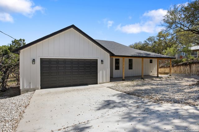 750 la paloma, Canyon Lake, TX 78133