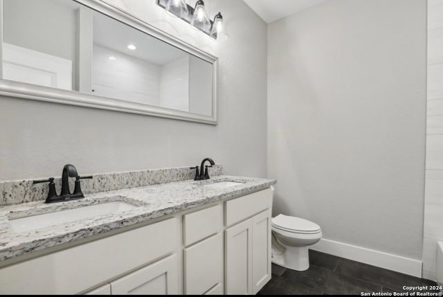 750 la paloma, Canyon Lake, TX 78133