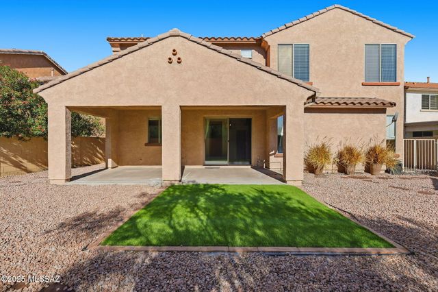 725 W Camino Tunera, Sahuarita, AZ 85629