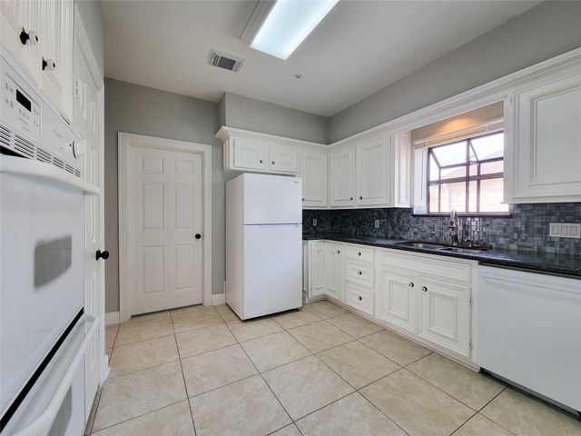 11614 Taos Lane, Houston, TX 77070