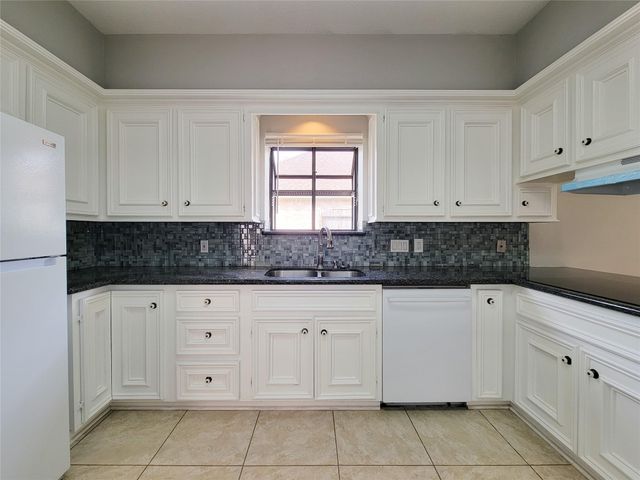 11614 Taos Lane, Houston, TX 77070