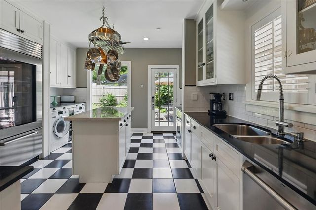 3418 Worth Hills Drive, Fort Worth, TX 76109