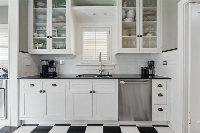 3418 Worth Hills Drive, Fort Worth, TX 76109