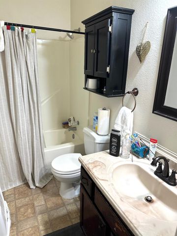808 Mica LN, Leander, TX 78641