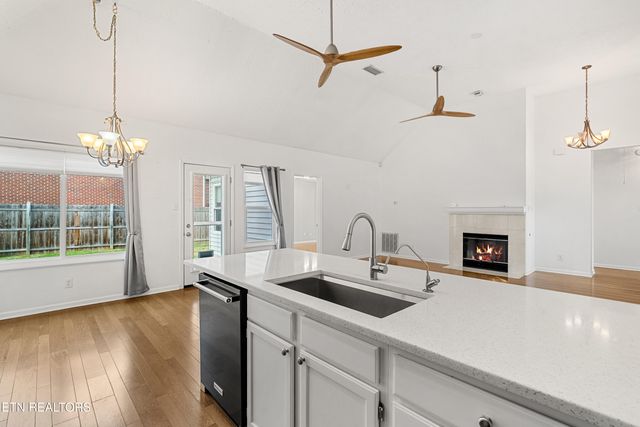 3015 Springtime Way, Knoxville, TN 37912