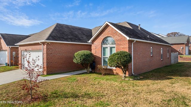 3015 Springtime Way, Knoxville, TN 37912
