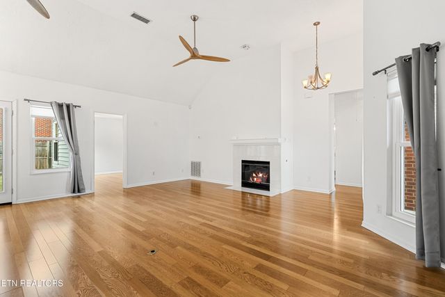 3015 Springtime Way, Knoxville, TN 37912