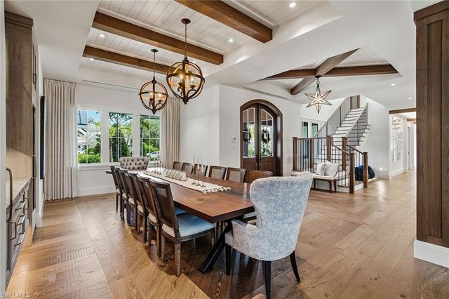 325 Cocohatchee BLVD, Naples, FL 34110