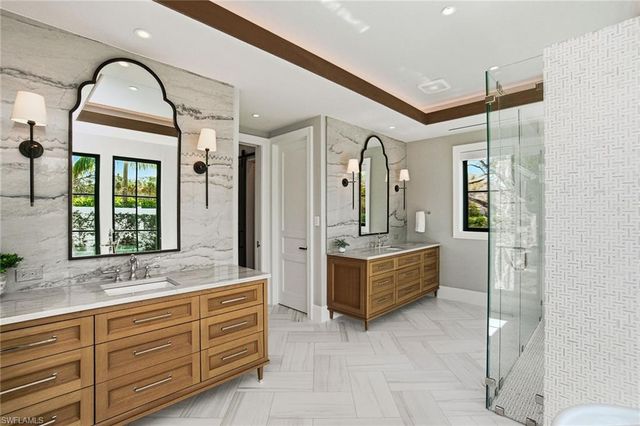 325 Cocohatchee BLVD, Naples, FL 34110