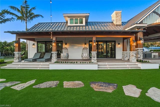 325 Cocohatchee BLVD, Naples, FL 34110